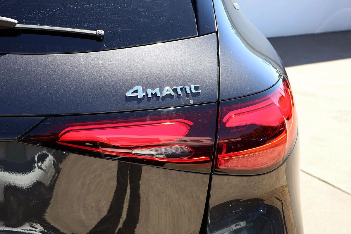 2025 Mercedes-Benz GLC-Class GLC300 X254