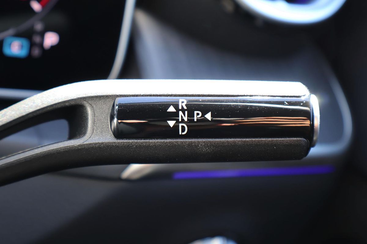 2025 Mercedes-Benz GLC-Class GLC300 X254