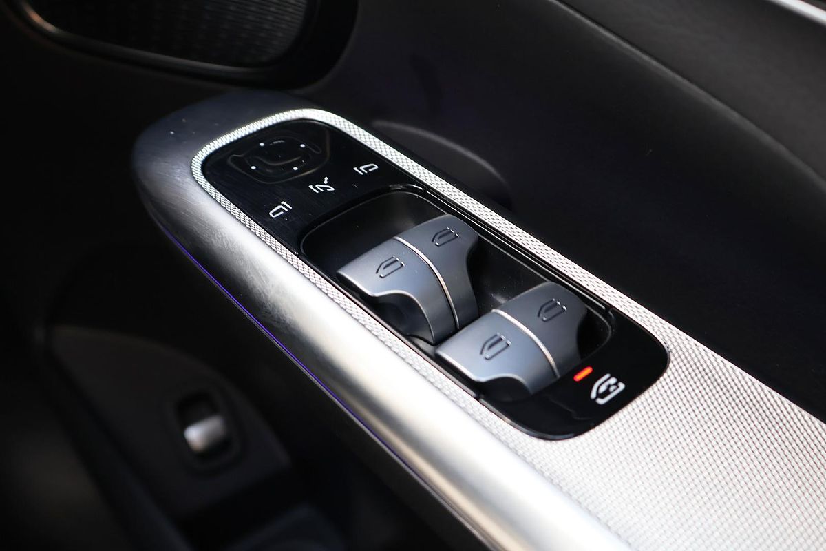 2025 Mercedes-Benz GLC-Class GLC300 X254