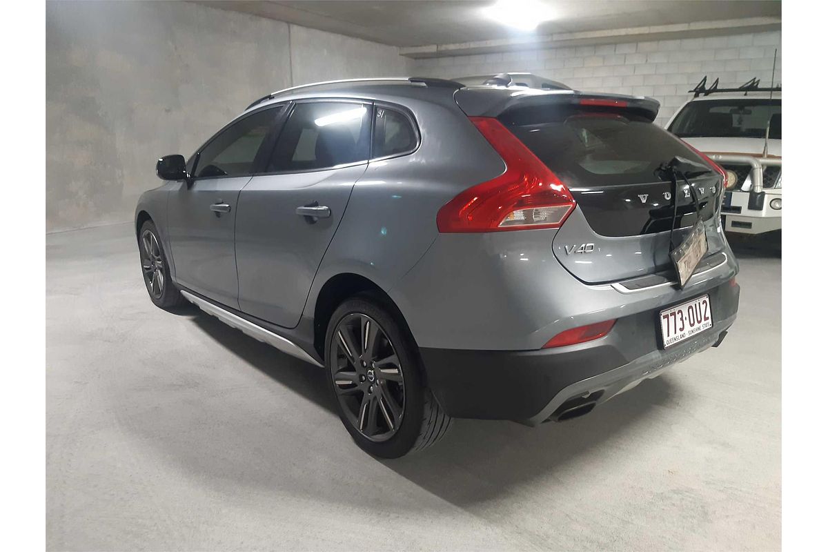 2014 Volvo V40 T5 CROSS COUNTRY M