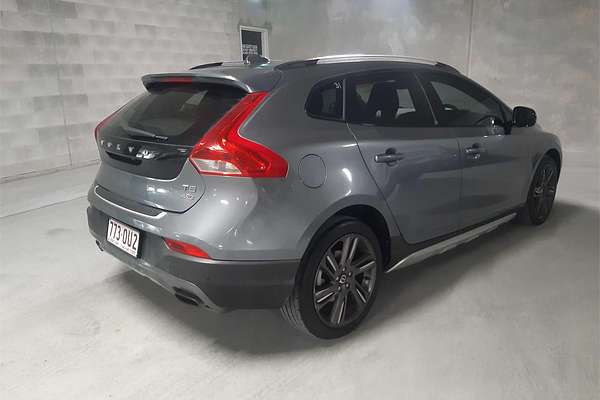 2014 Volvo V40 T5 CROSS COUNTRY M