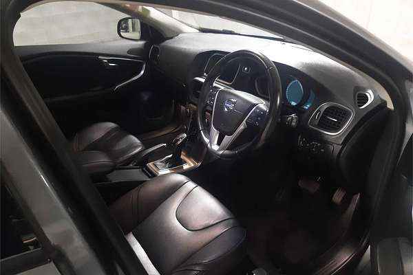 2014 Volvo V40 T5 CROSS COUNTRY M