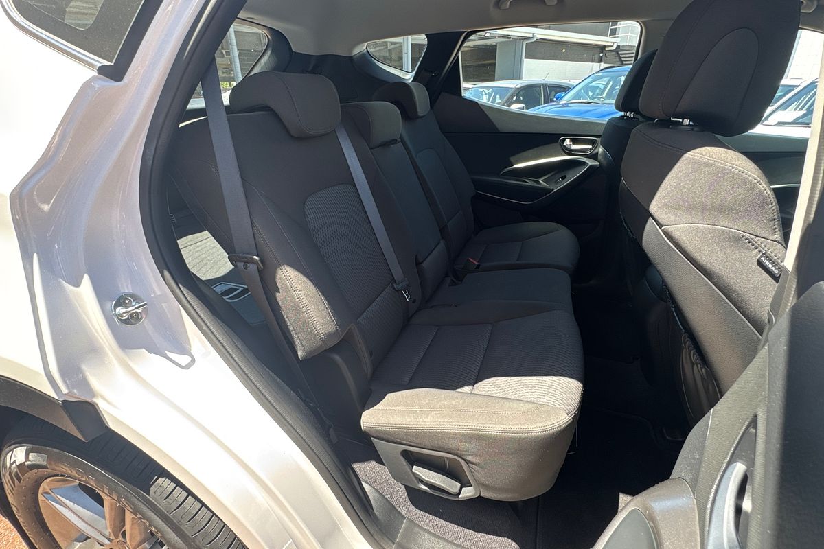 2017 Hyundai Santa Fe Active DM3 Series II