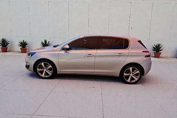 2015 Peugeot 308 Allure T9