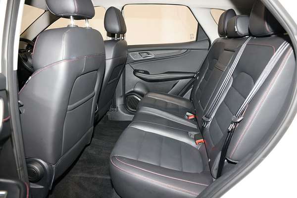 2024 MG HS Vibe SAS23