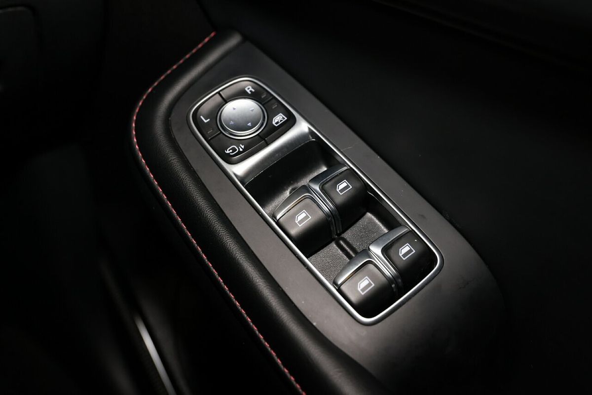 2024 MG HS Vibe SAS23