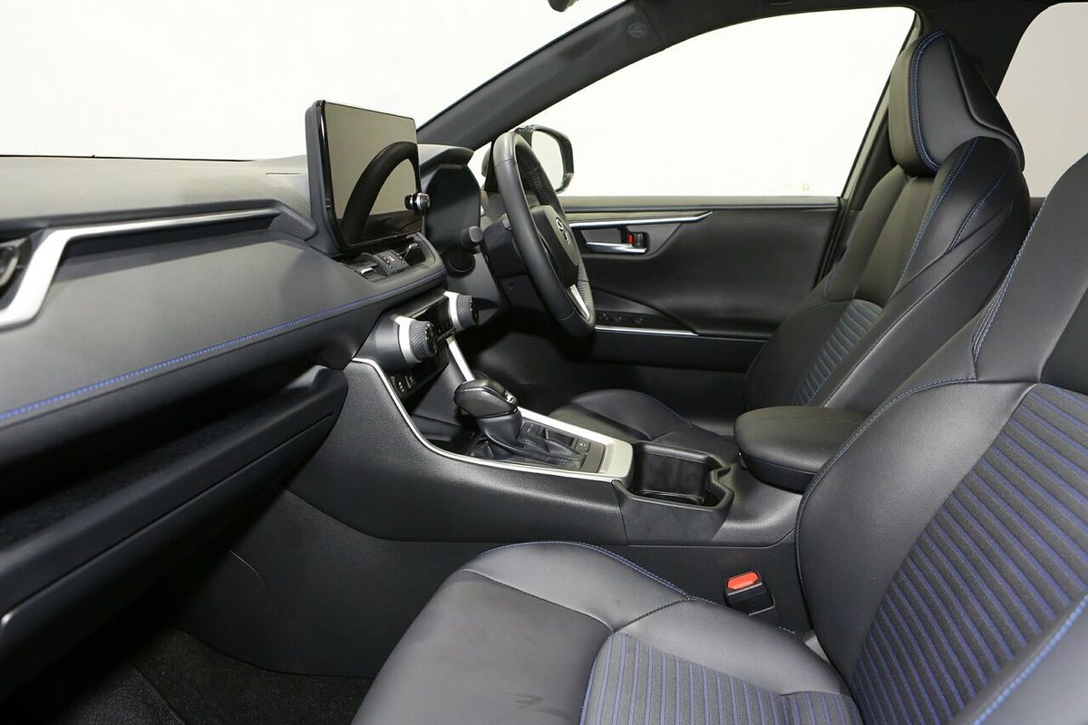 2024 Toyota RAV4 XSE AXAH52R