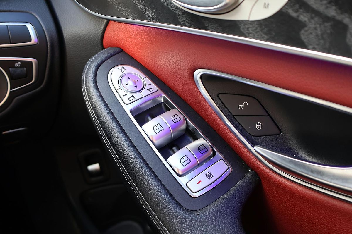 2018 Mercedes-Benz C-Class C300 W205