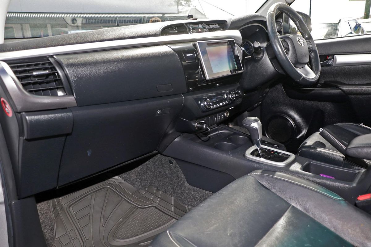 2016 Toyota Hilux SR5 GUN126R 4X4