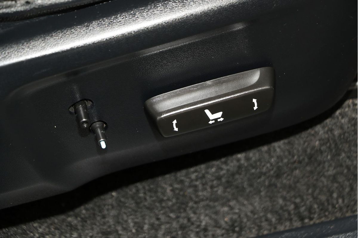 2016 Toyota Hilux SR5 GUN126R 4X4