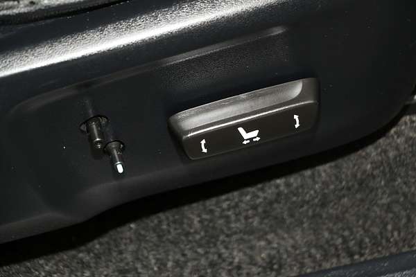 2016 Toyota Hilux SR5 GUN126R 4X4