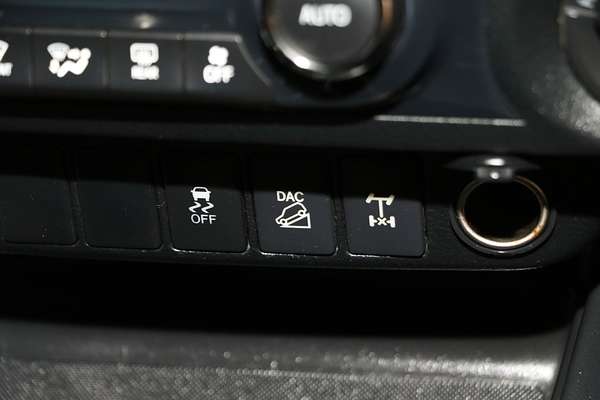 2016 Toyota Hilux SR5 GUN126R 4X4