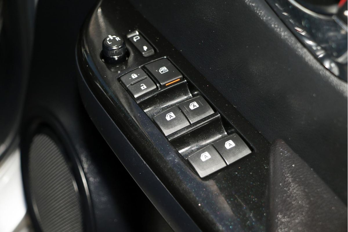 2016 Toyota Hilux SR5 GUN126R 4X4