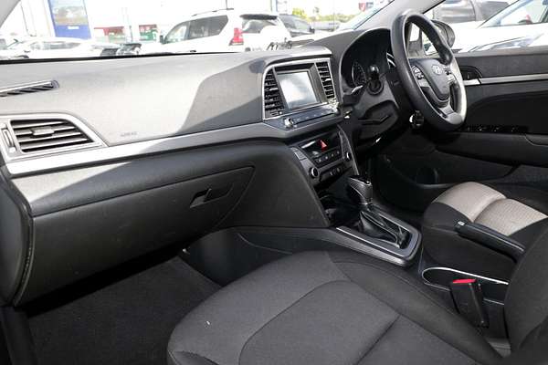 2017 Hyundai Elantra Active AD