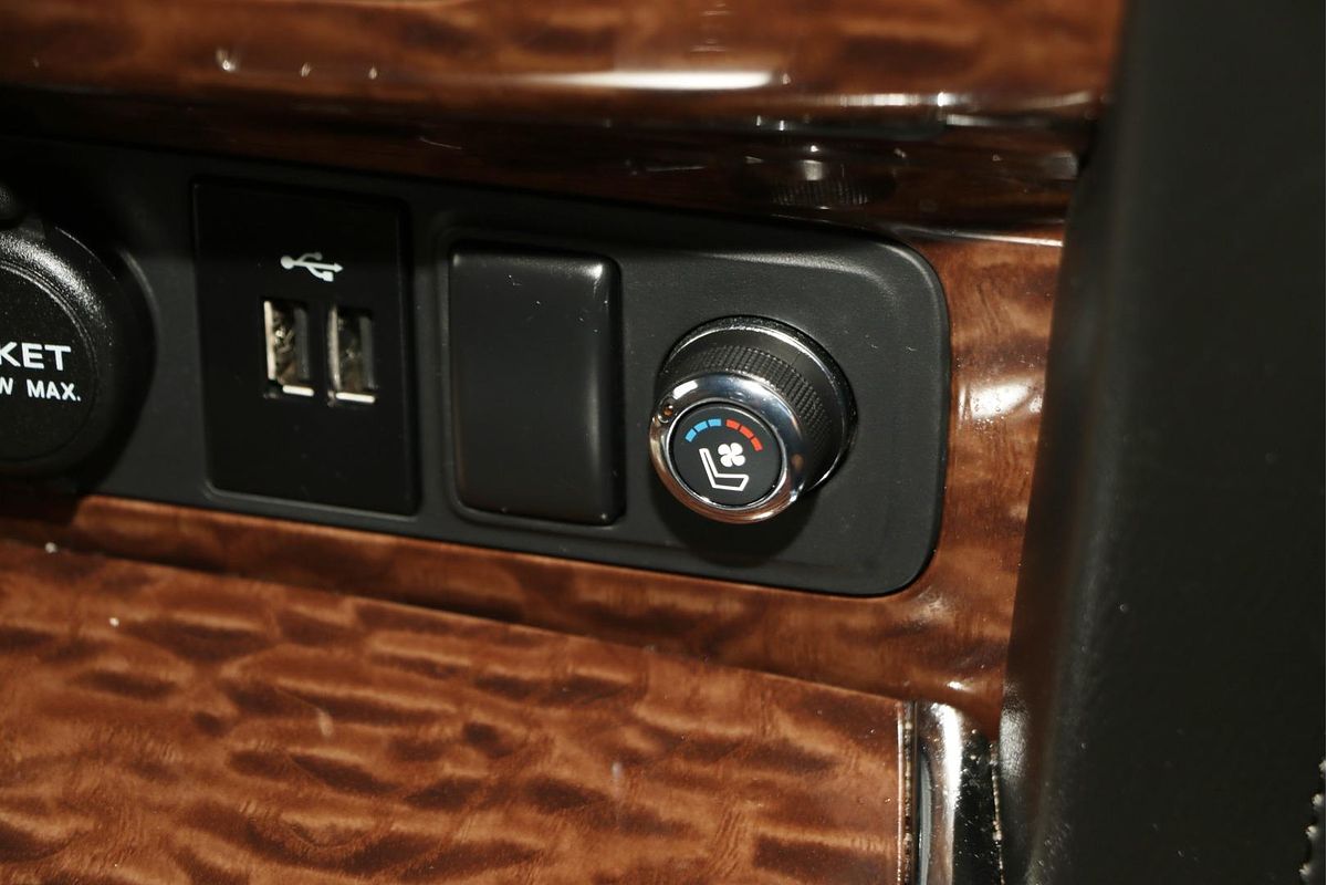 2023 Nissan Patrol Ti-L Y62