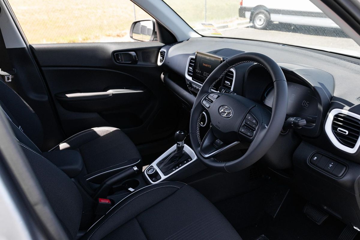 2025 Hyundai Venue Elite QX.V5