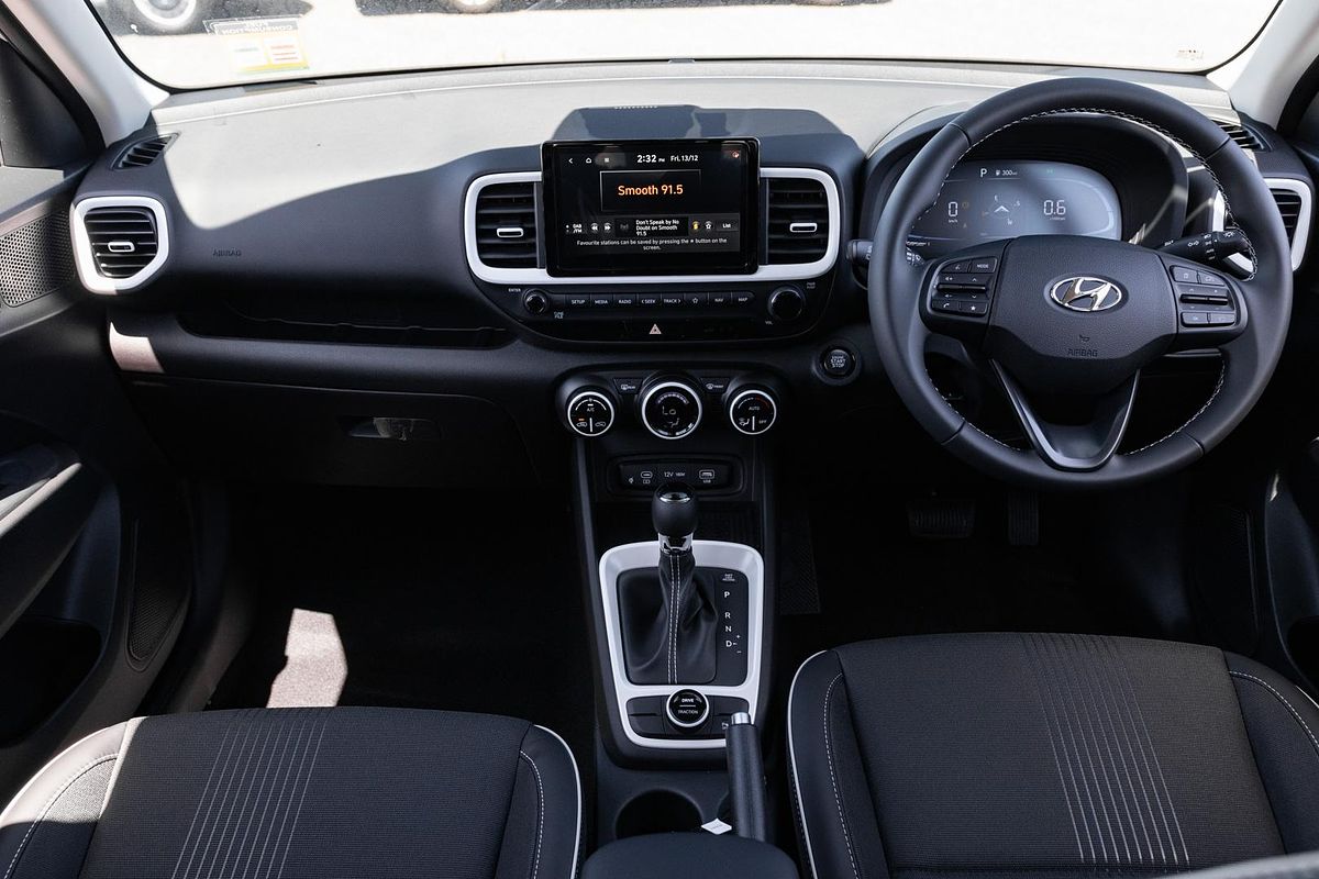 2025 Hyundai Venue Elite QX.V5