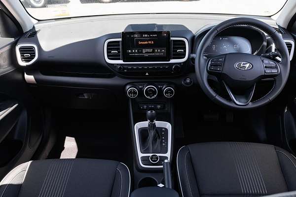 2025 Hyundai Venue Elite QX.V5