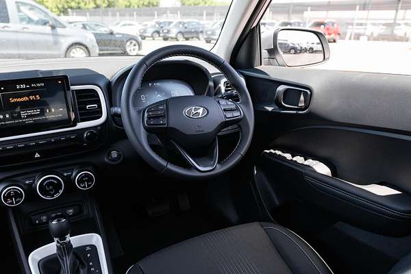 2025 Hyundai Venue Elite QX.V5