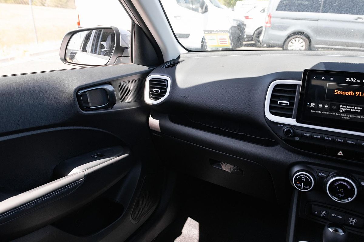 2025 Hyundai Venue Elite QX.V5