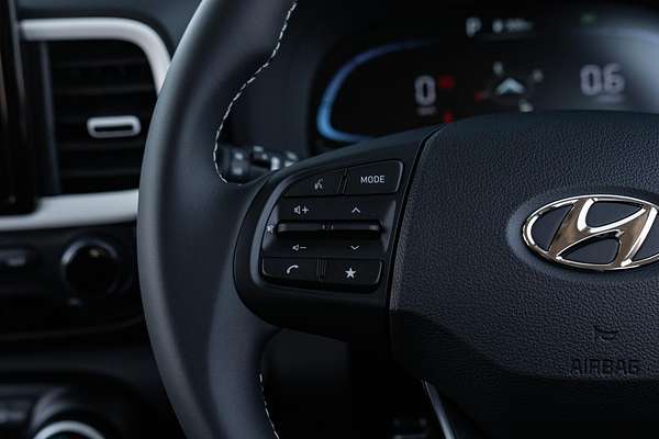 2025 Hyundai Venue Elite QX.V5