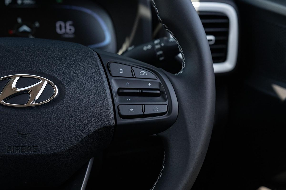 2025 Hyundai Venue Elite QX.V5