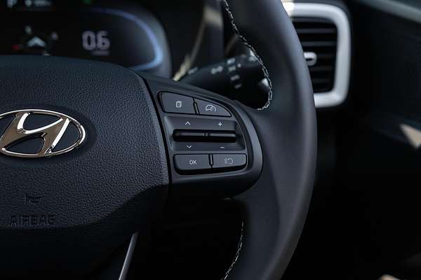 2025 Hyundai Venue Elite QX.V5