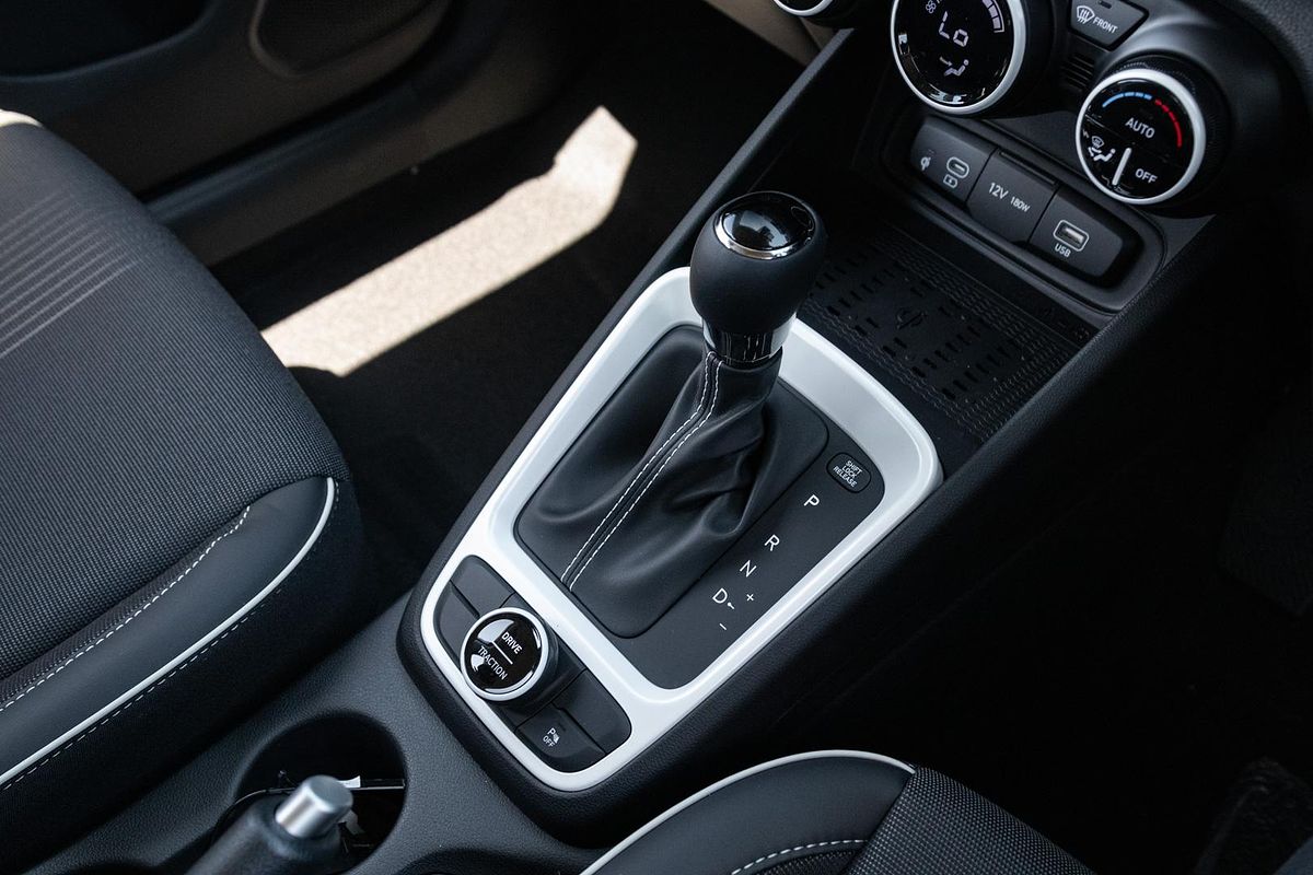 2025 Hyundai Venue Elite QX.V5