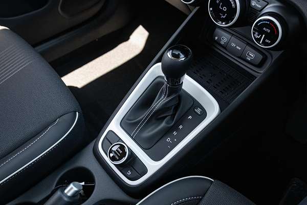 2025 Hyundai Venue Elite QX.V5