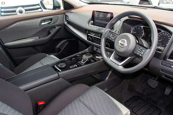 2025 Nissan X-TRAIL ST T33