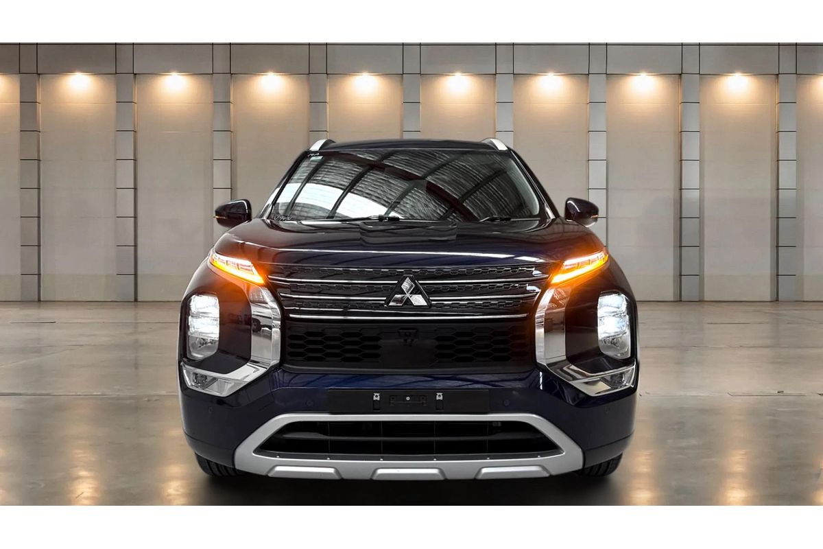 2024 Mitsubishi Outlander LS ZM