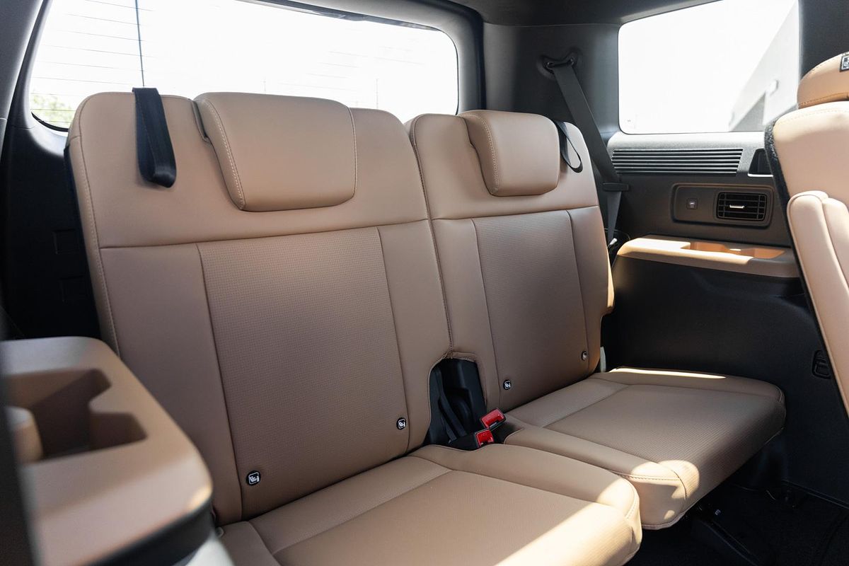 2025 Hyundai Santa Fe Calligraphy MX5.V2