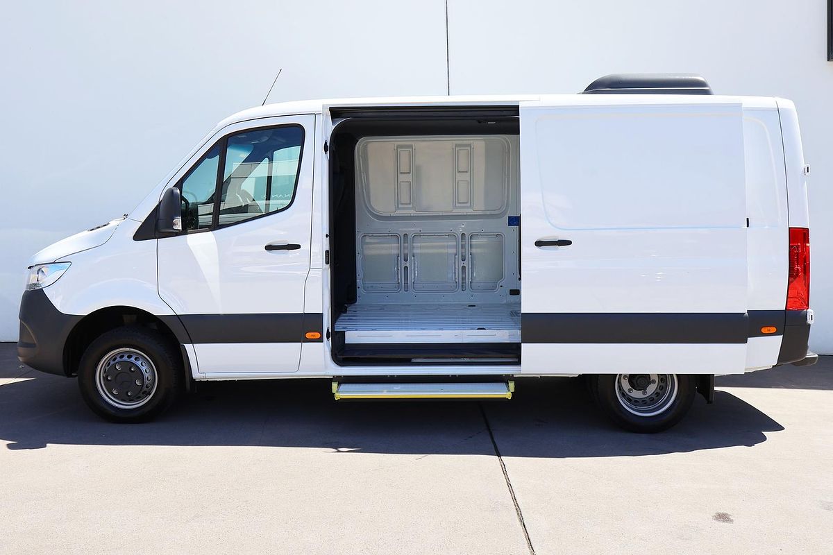 2024 Mercedes-Benz Sprinter 517CDI VS30 MWB