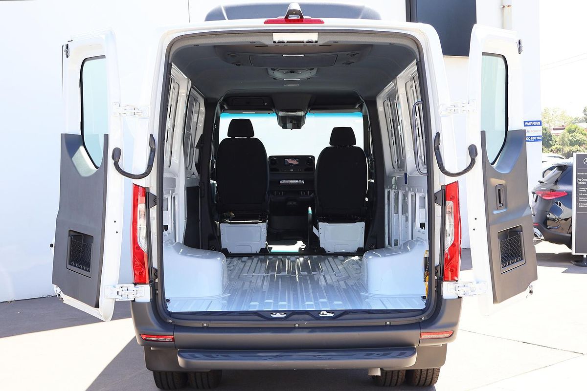 2024 Mercedes-Benz Sprinter 517CDI VS30 MWB