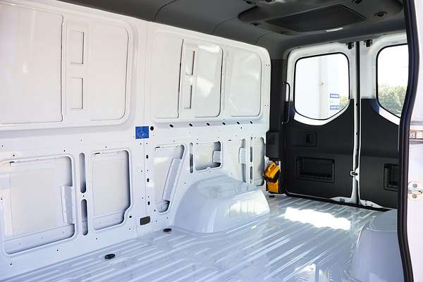 2024 Mercedes-Benz Sprinter 517CDI VS30 MWB