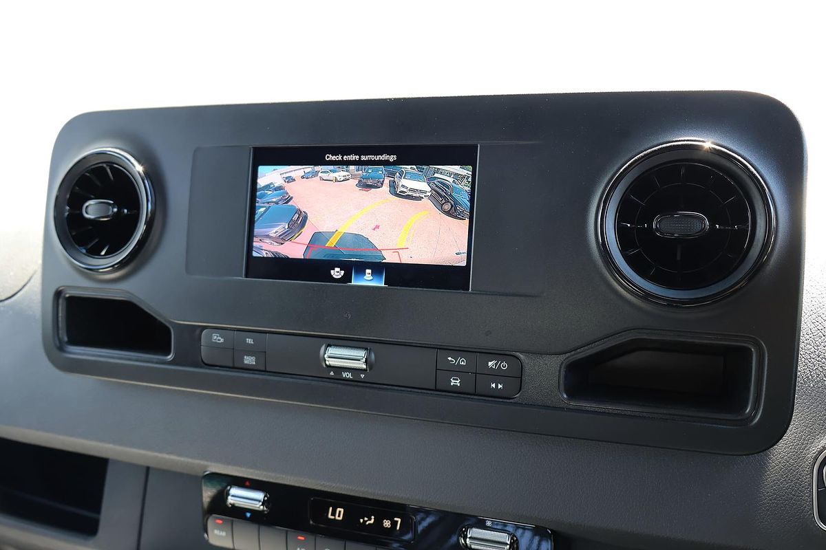 2024 Mercedes-Benz Sprinter 517CDI VS30 MWB