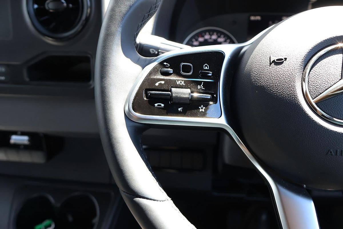 2024 Mercedes-Benz Sprinter 517CDI VS30 MWB