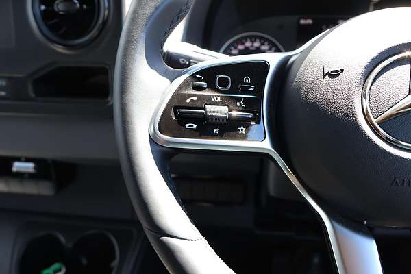 2024 Mercedes-Benz Sprinter 517CDI VS30 MWB