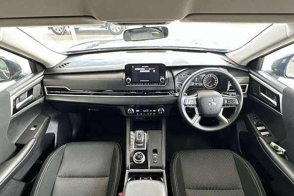 2024 Mitsubishi Outlander ES ZM