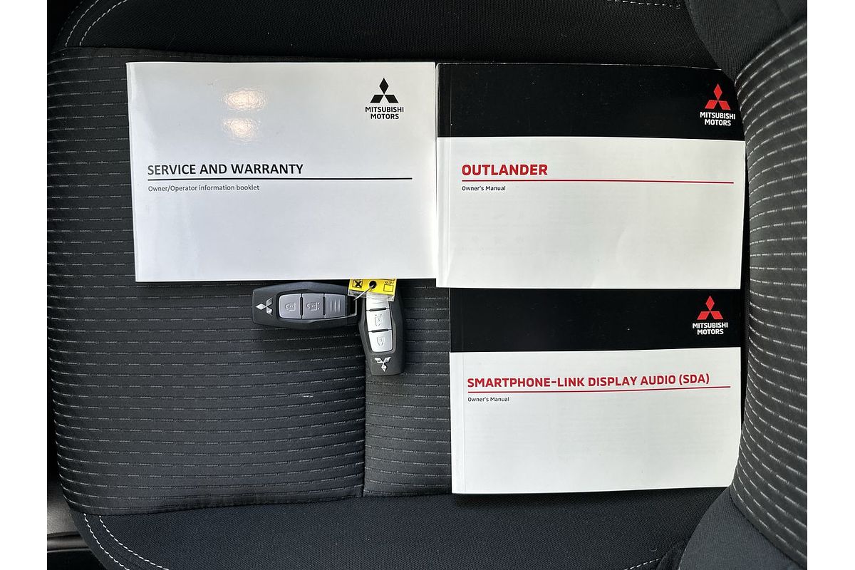 2024 Mitsubishi Outlander ES ZM