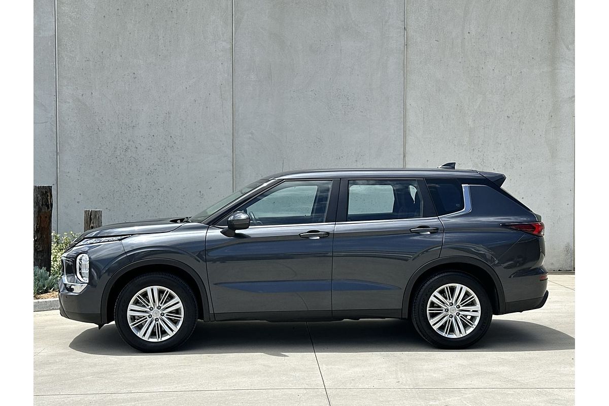 2024 Mitsubishi Outlander ES ZM