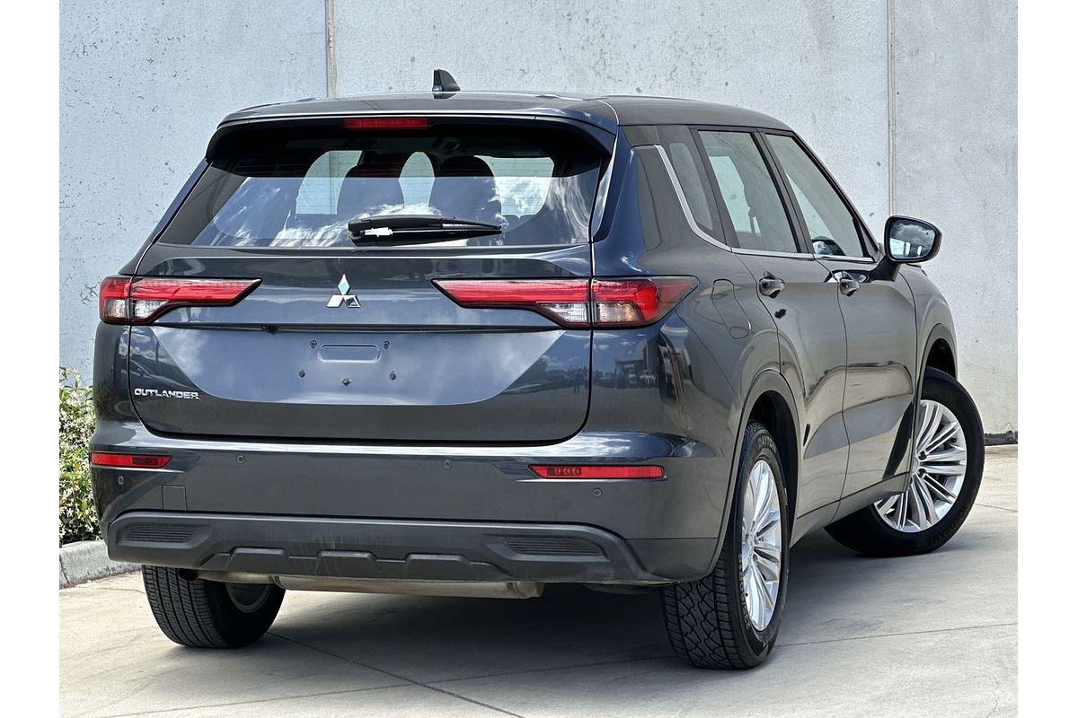 2024 Mitsubishi Outlander ES ZM