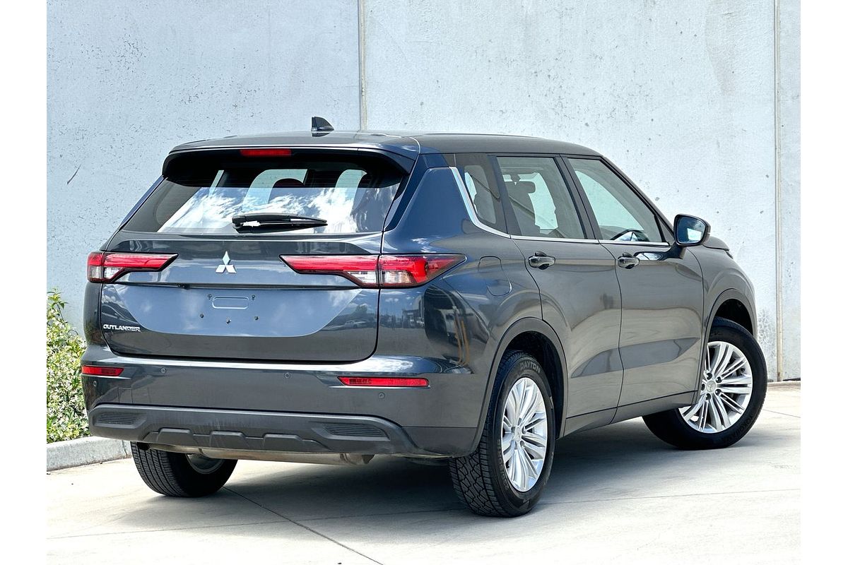 2024 Mitsubishi Outlander ES ZM