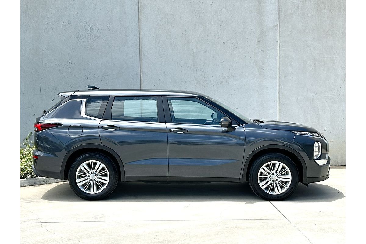 2024 Mitsubishi Outlander ES ZM