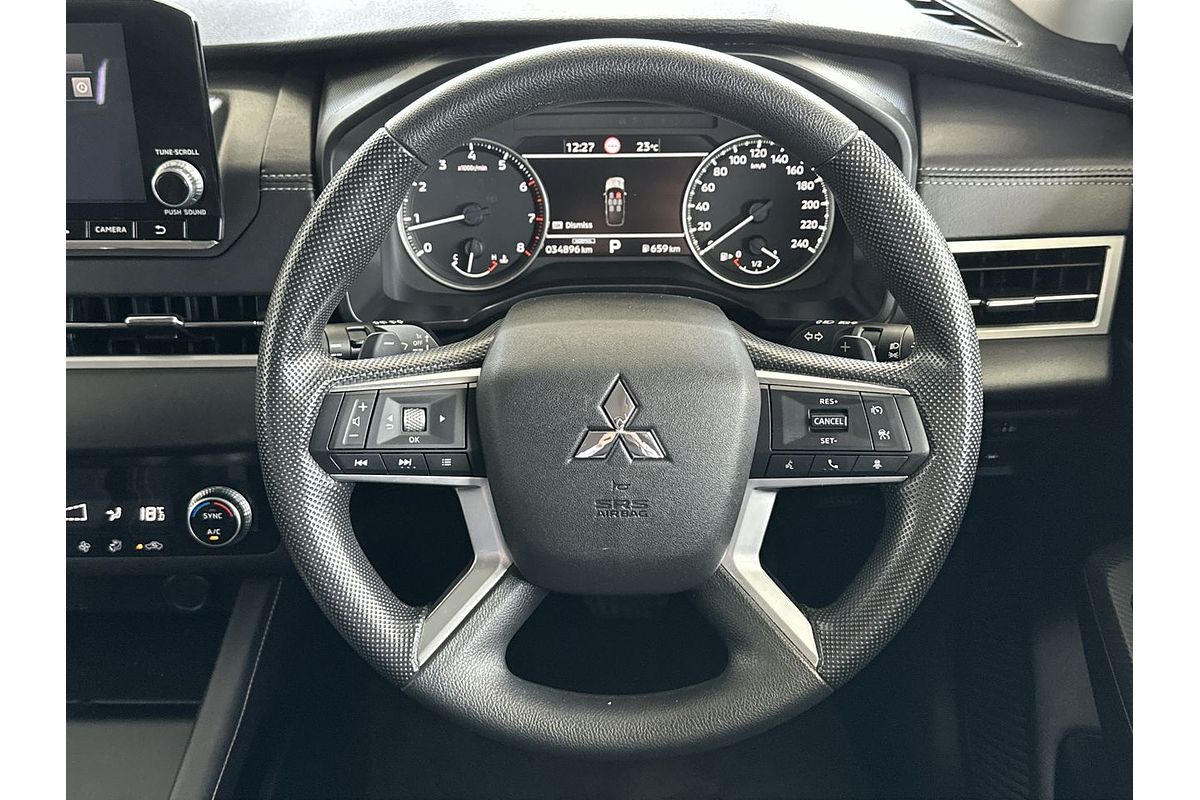 2024 Mitsubishi Outlander ES ZM