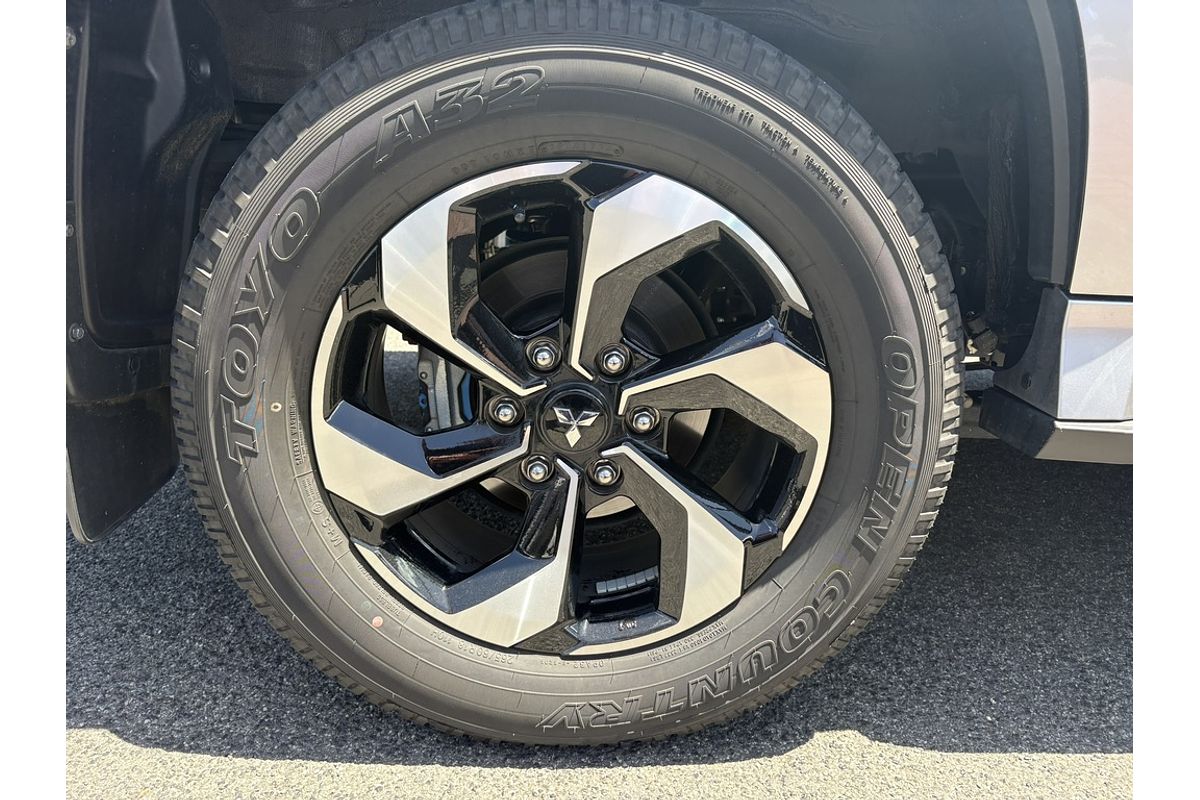 2024 Mitsubishi Pajero Sport Exceed QG