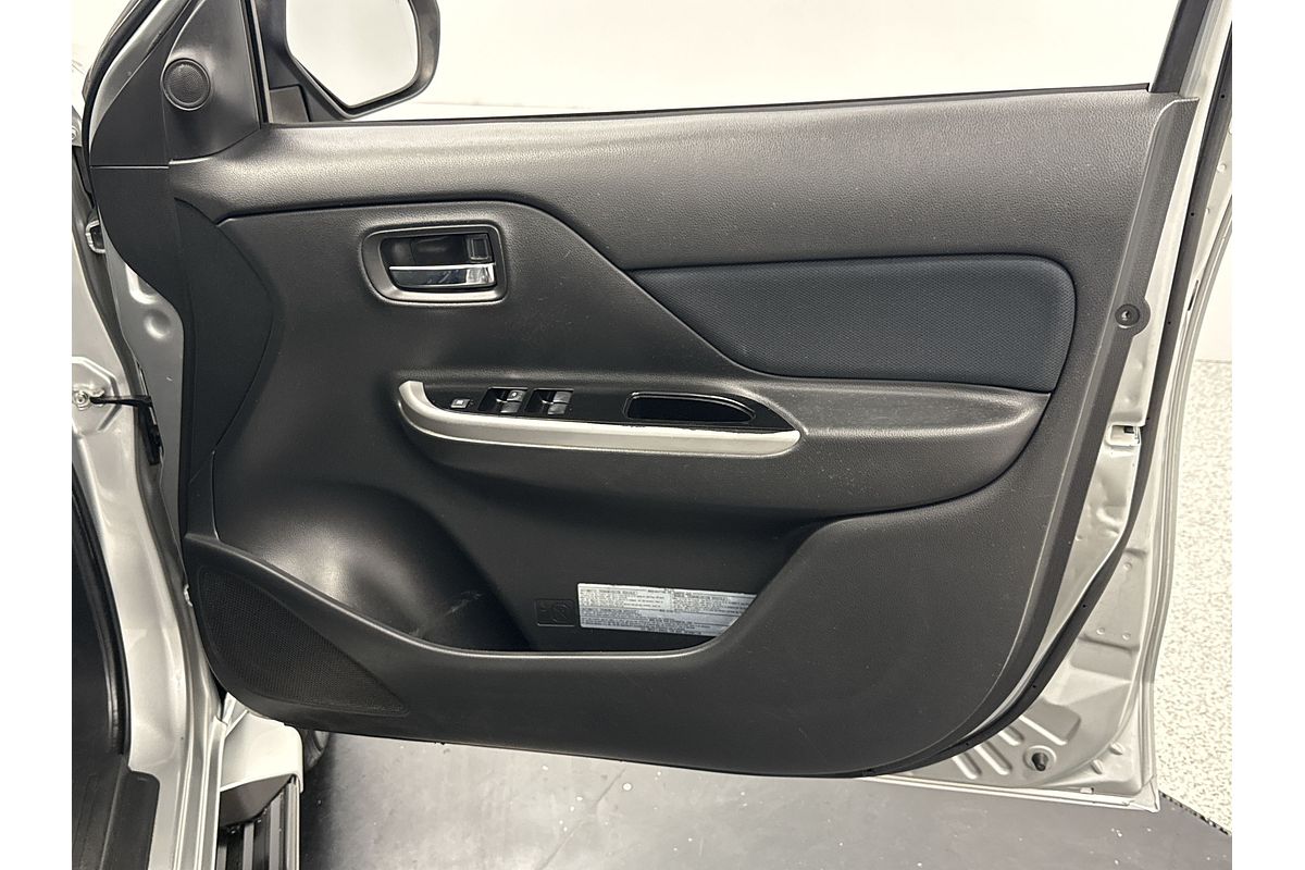 2019 Mitsubishi Triton GLS MR 4X4