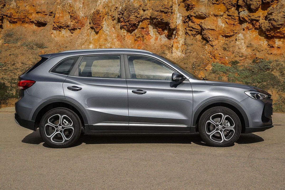 2025 MG ZS Essence ZS32