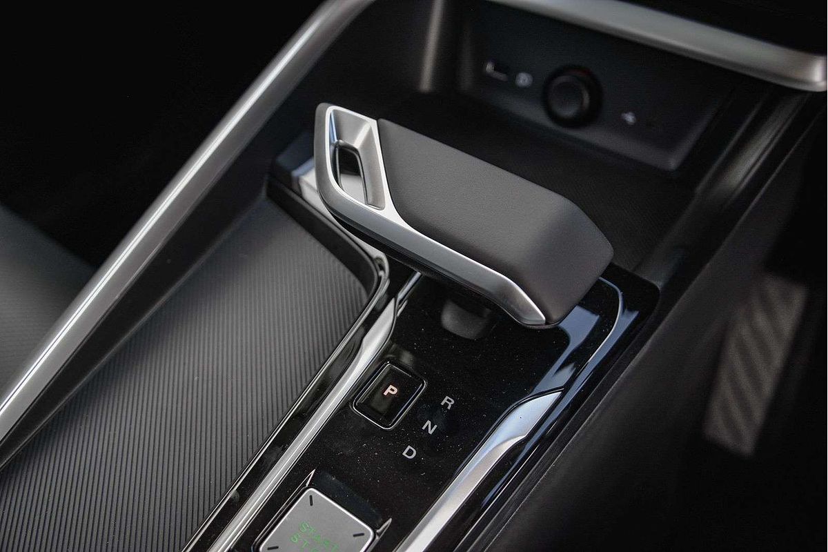 2025 MG ZS Essence ZS32