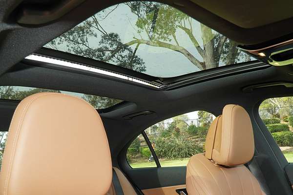 2025 Mercedes-Benz E-Class E200 W214